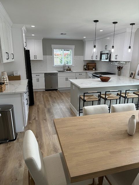 Kitchen & Dinning Room