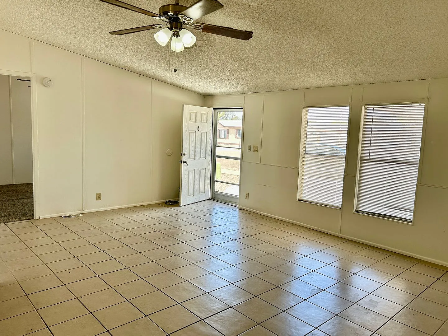3-bed, 2-bath home in Tucson's Desert Vista Estates — Photo 3