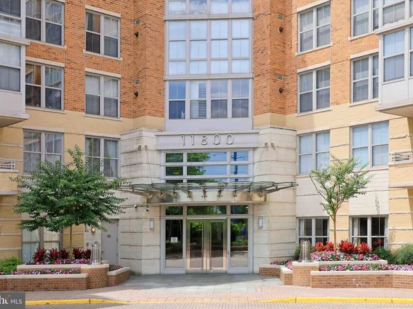 11800 Sunset Hls #222, Reston, VA 20190