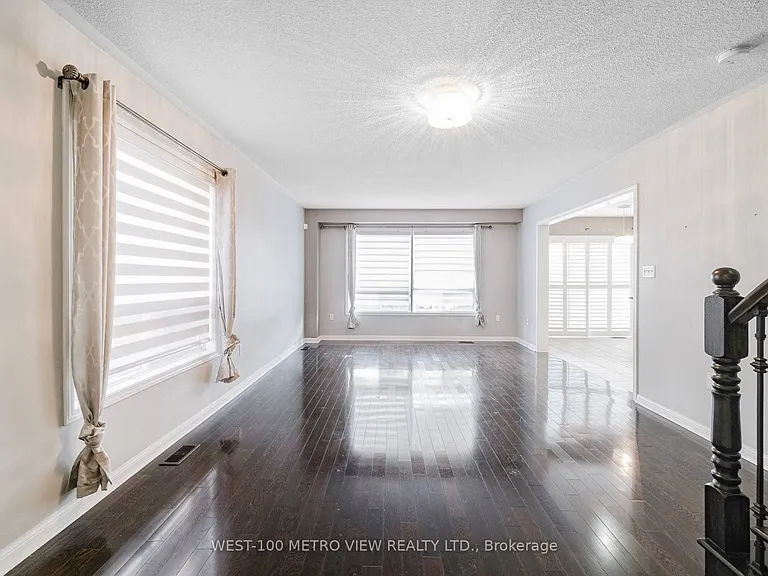 17 Georgian Rd — Photo 7