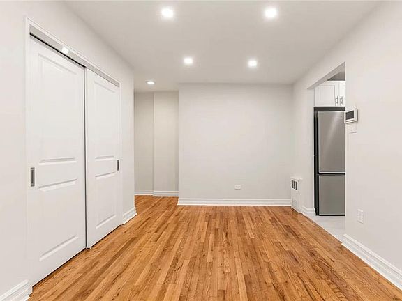5th image of 720 E 32nd St APT G5