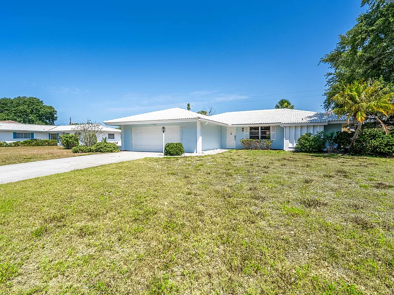 113 Corot Dr — Photo 1