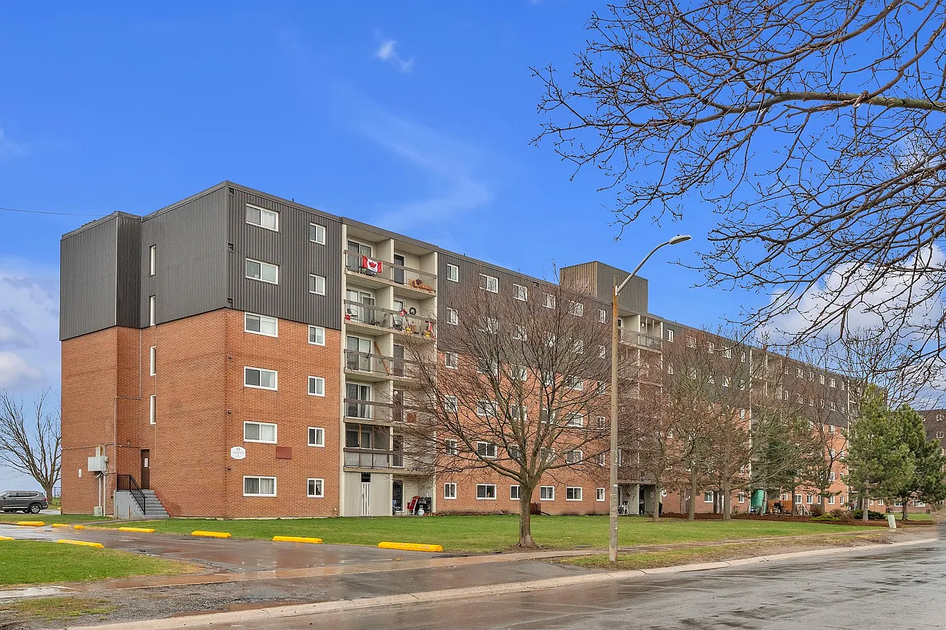 Village Towers Apartments — Photo 2