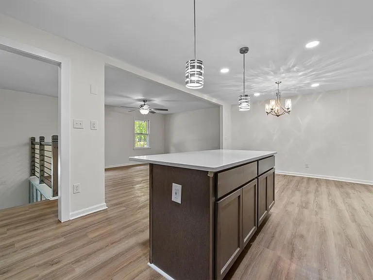 1304 Buckingham Rd — Photo 10