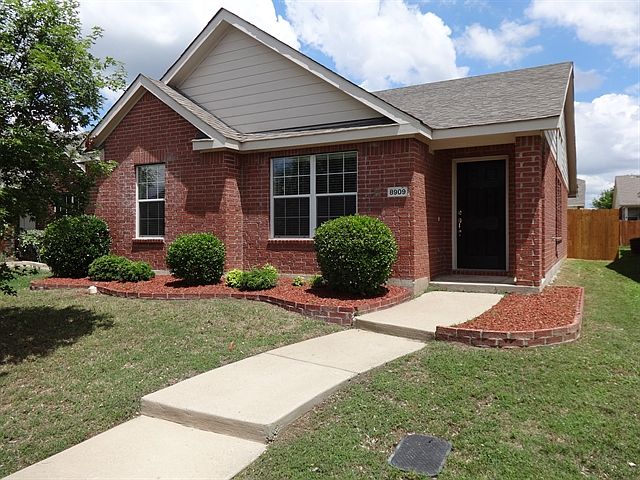 1st image of 8909 Holliday Ln