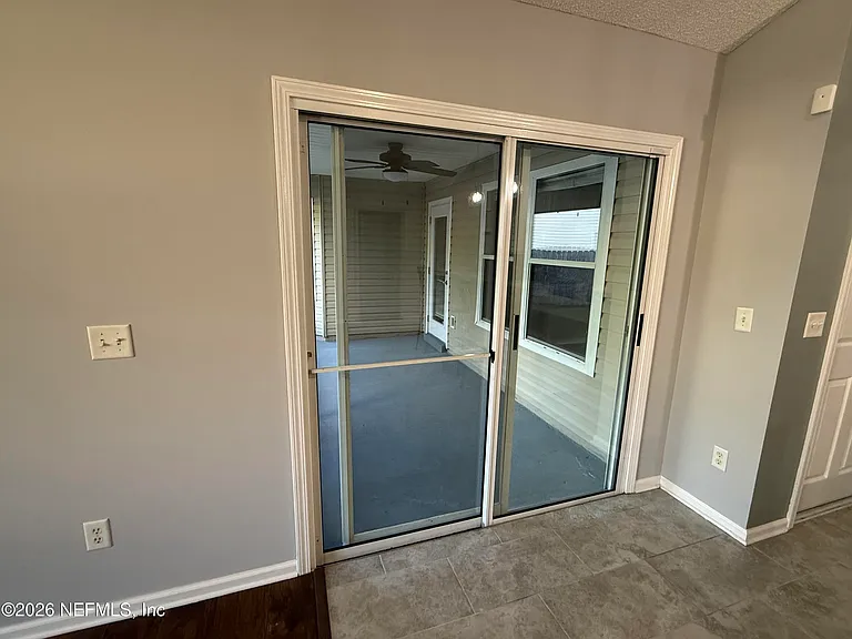 9339 Whisper Glen Dr — Photo 13