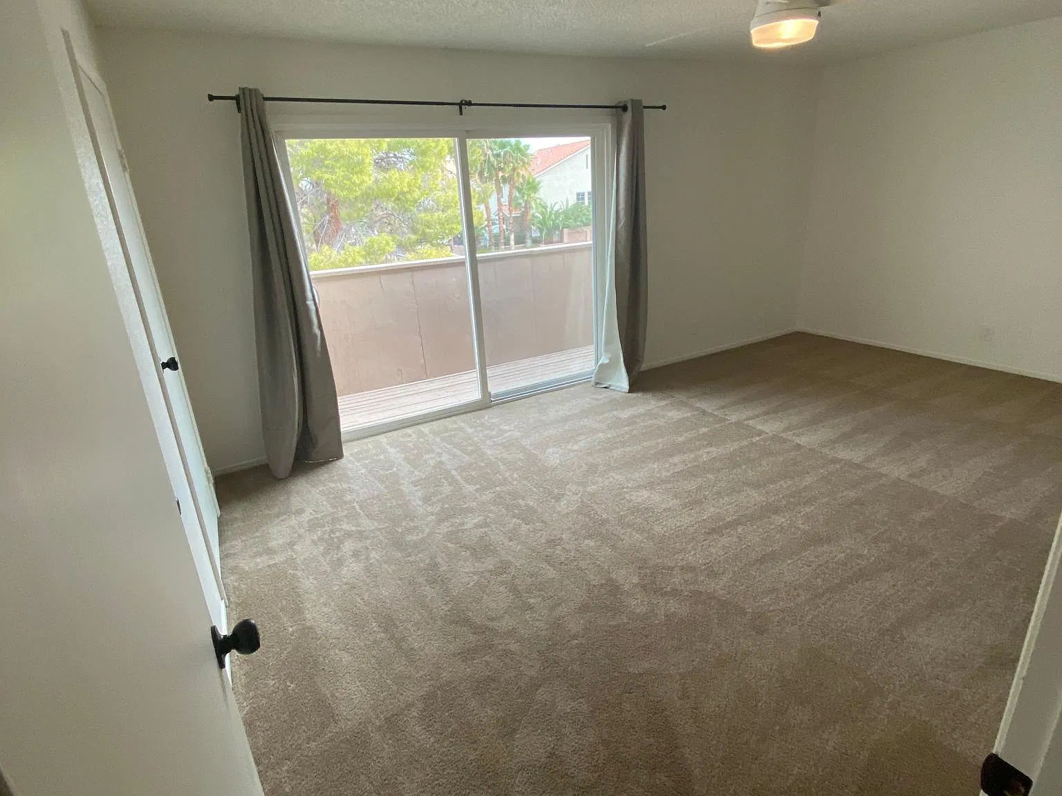 Loma Linda Ln, Las Vegas — Photo 2