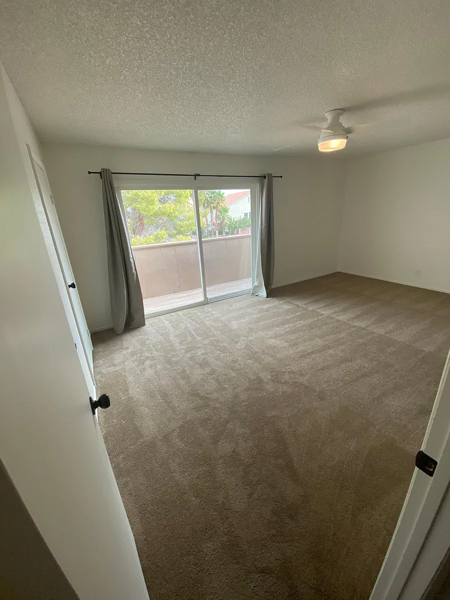 Building Photo - Loma Linda Ln