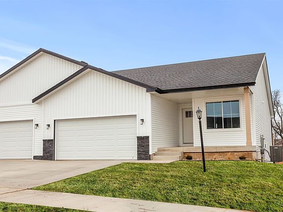 2nd image of 6546 NE 11th Ct