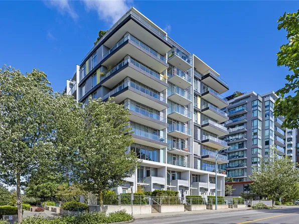 373 Tyee Rd #303, Victoria, BC V9A 0B3