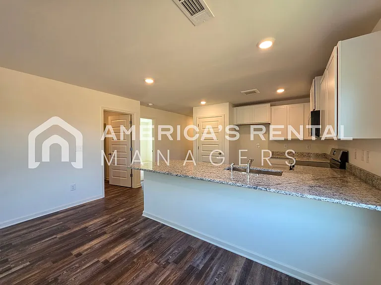 2400 Sky Dr — Photo 24