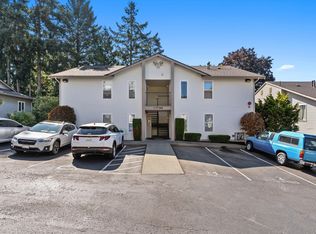 17730 12th Ave NE #303, Seattle, WA 98155