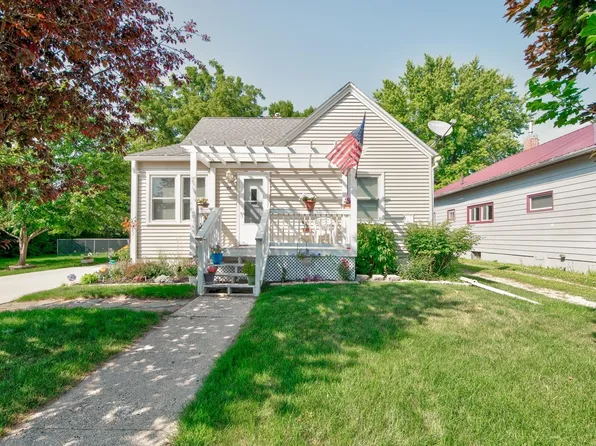 110 Avenue C W, Lake Park, IA 51347