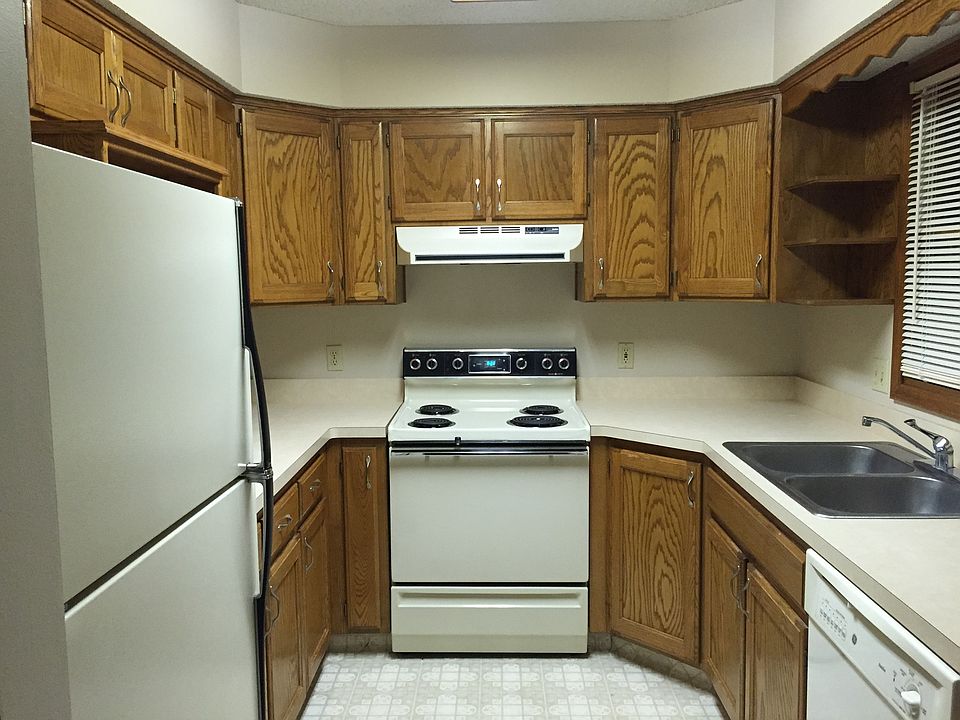 Nice wood cabinets updated hardware