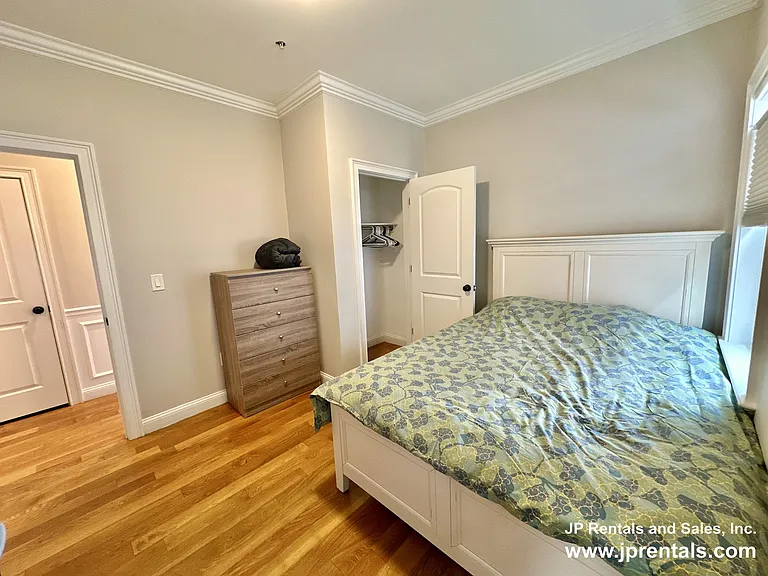 3411 Washington St #1 — Photo 6