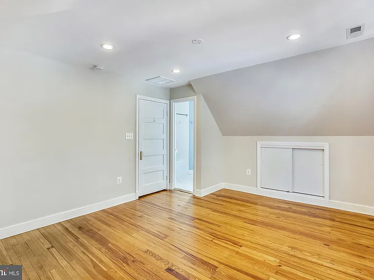 10202 Frederick Ave — Photo 30