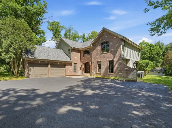 26792 W Lakeview Dr S, Lake Barrington, IL 60084