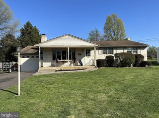 833 Roger Rd, Warminster, PA 18974