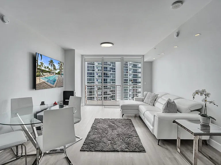 2821 N Ocean Blvd #1106S — Photo 8
