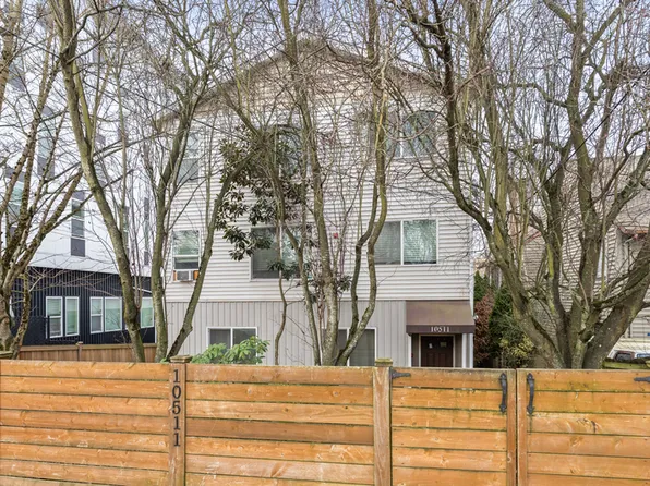 10511 Midvale Ave N APT 301, Seattle, WA 98133
