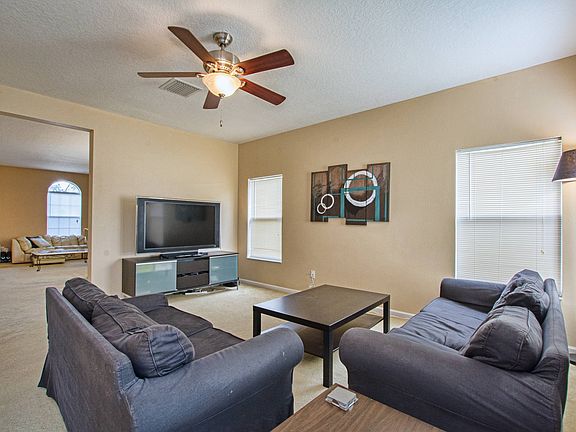 3rd image of 10836 Cypress Trail Dr