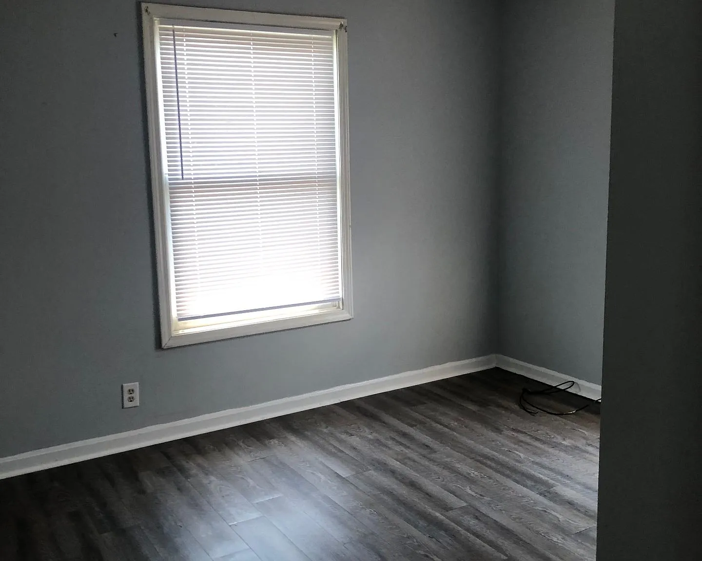 Spacious 3-Bedroom Apartment in Louisville's Historic Russell Neighborhood — Photo 3