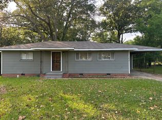 1670 Kentwood Dr, Jackson, MS 39212