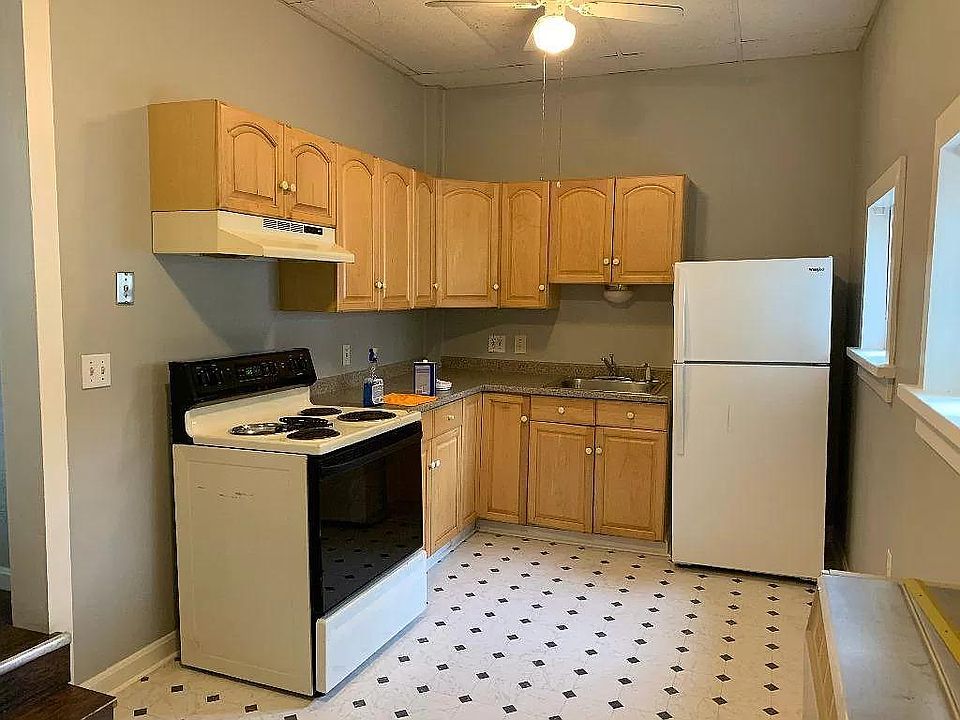 1st image of 7C Beacon St