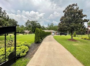 1527 N Division St, Forrest City, AR 72335