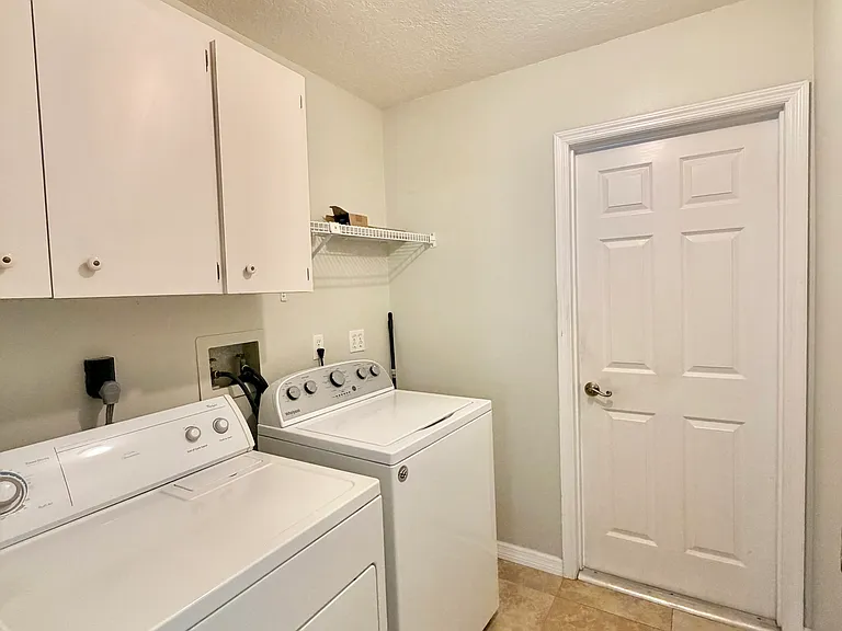 5647 Dalton Ct — Photo 7
