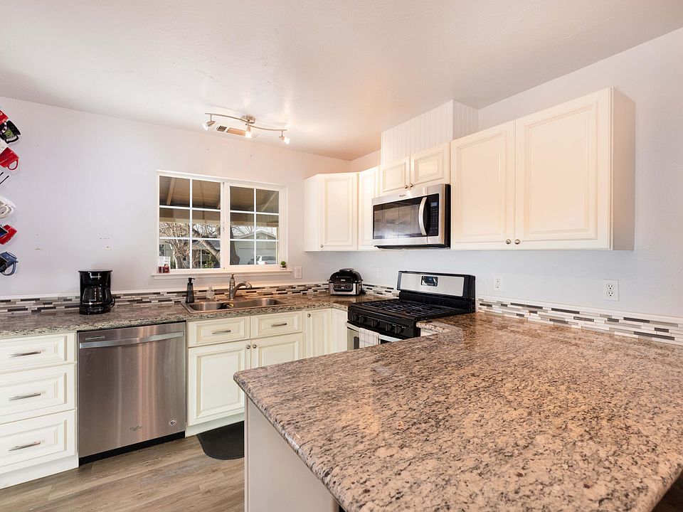 1130 Riviera Dr, Redding, CA 96001 Zillow