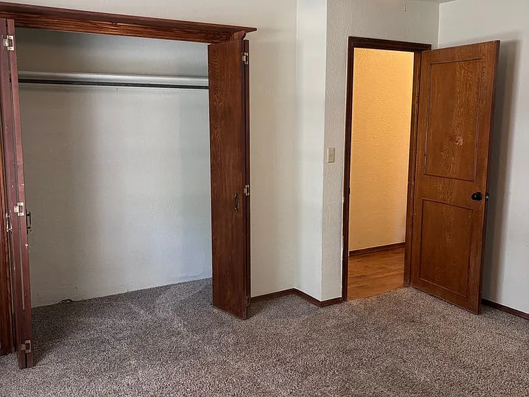 802 Amity Ln — Photo 22