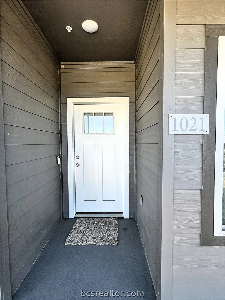 Building Photo - 1326 Prairie Dr #1021
