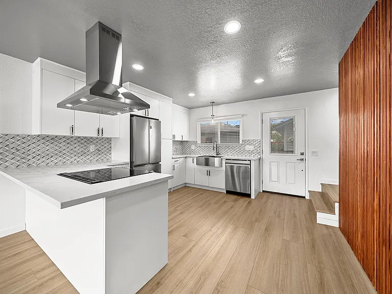 1101 Colusa St #3 — Photo 3