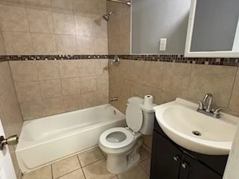 2668 Vernon Dr — Photo 9