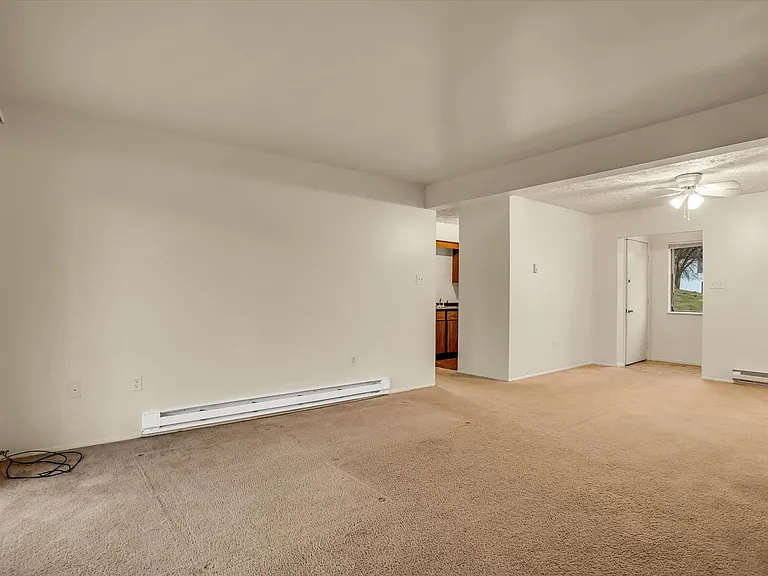 Beaver Creek Village Apartments — Photo 34