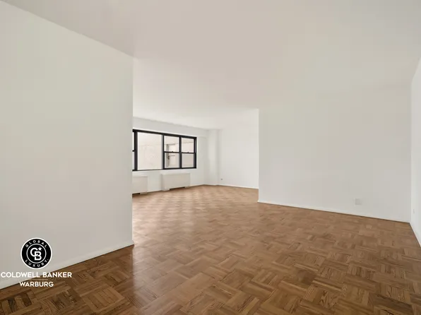 400 East 56th Street image 2 of 11