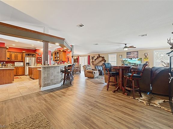 4th image of 2032 Ortona Locks Rd