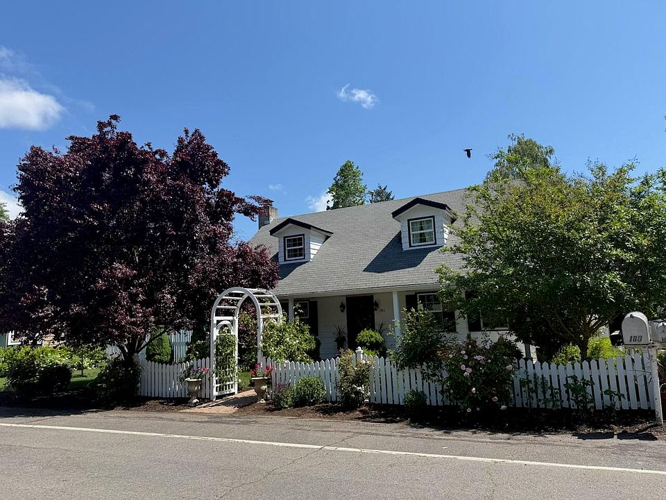 2nd image of 181 Mountain View Pl