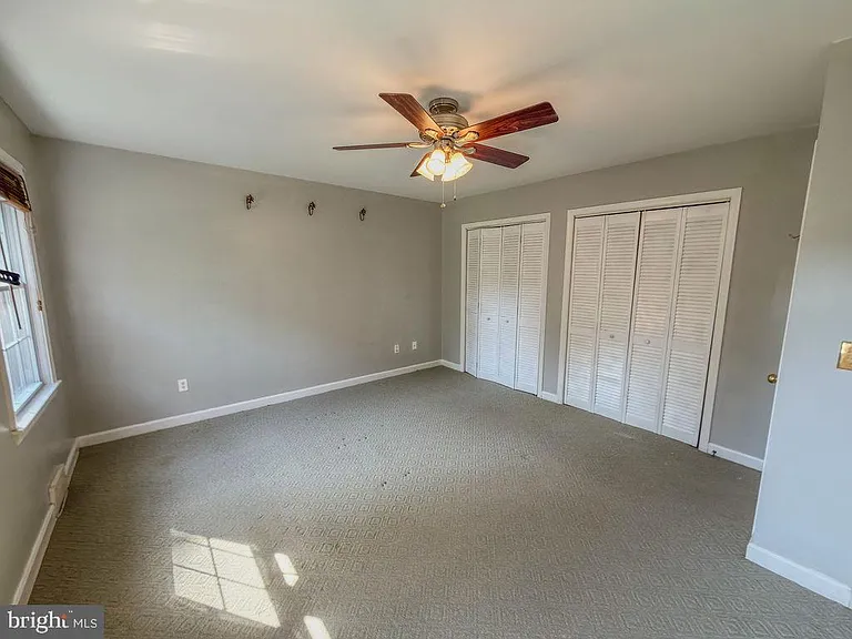 11 Hickory Ln — Photo 39