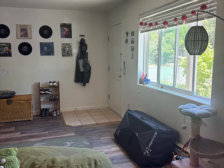 425 E 6th Ave #3 — Photo 8