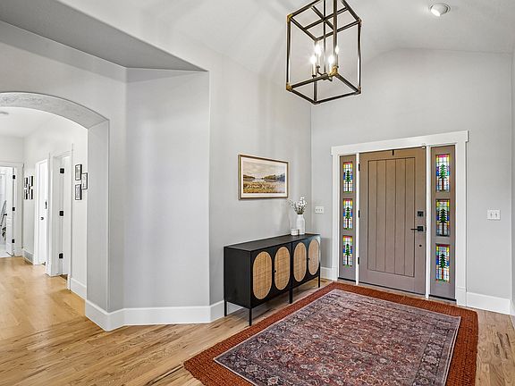 4th image of 805 Andes Dr