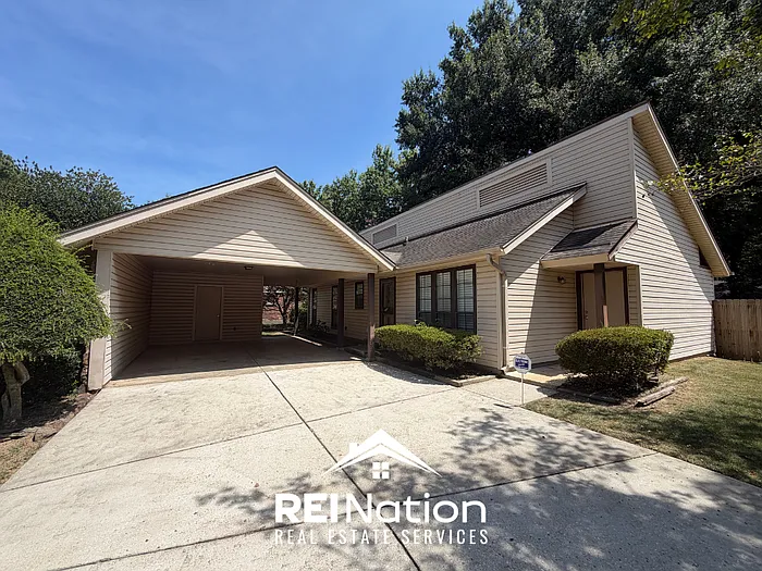5989 Pebblehill Dr