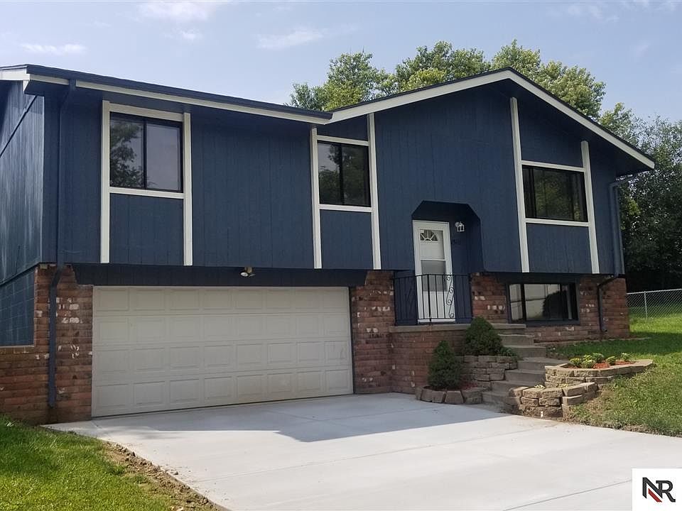 1st image of 15111 Cornelia Cir