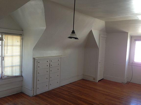 3rd image of 121 Madison Ave SE APT 12