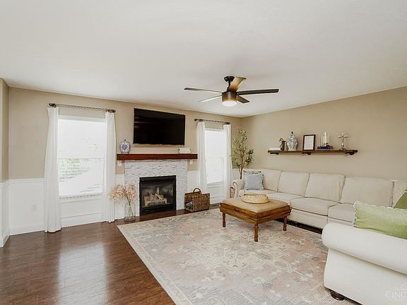 4th image of 1532 Pointe Dr
