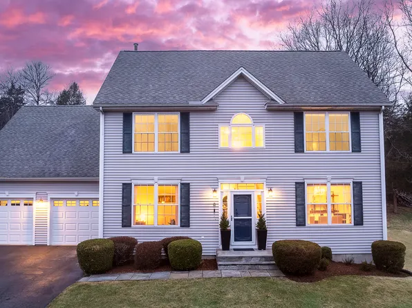 8 Aspetuck Lane, Monroe, CT 06468