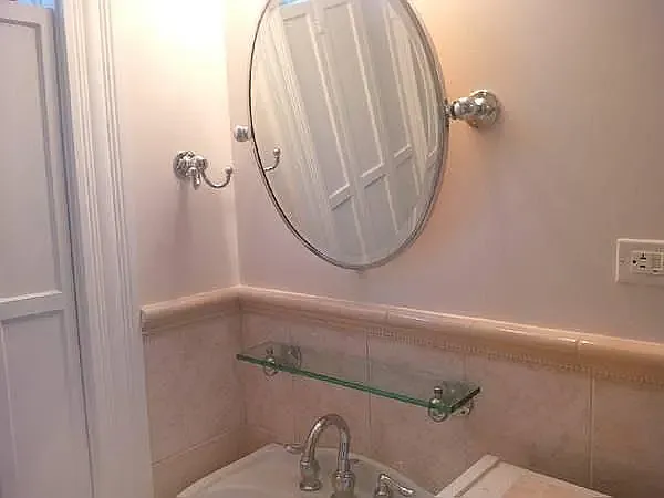176 Home St #2 — Photo 3