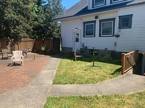 6235 N Villard Ave — Photo 11