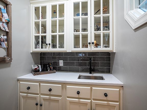 4th image of 3013 Brook Highland Dr